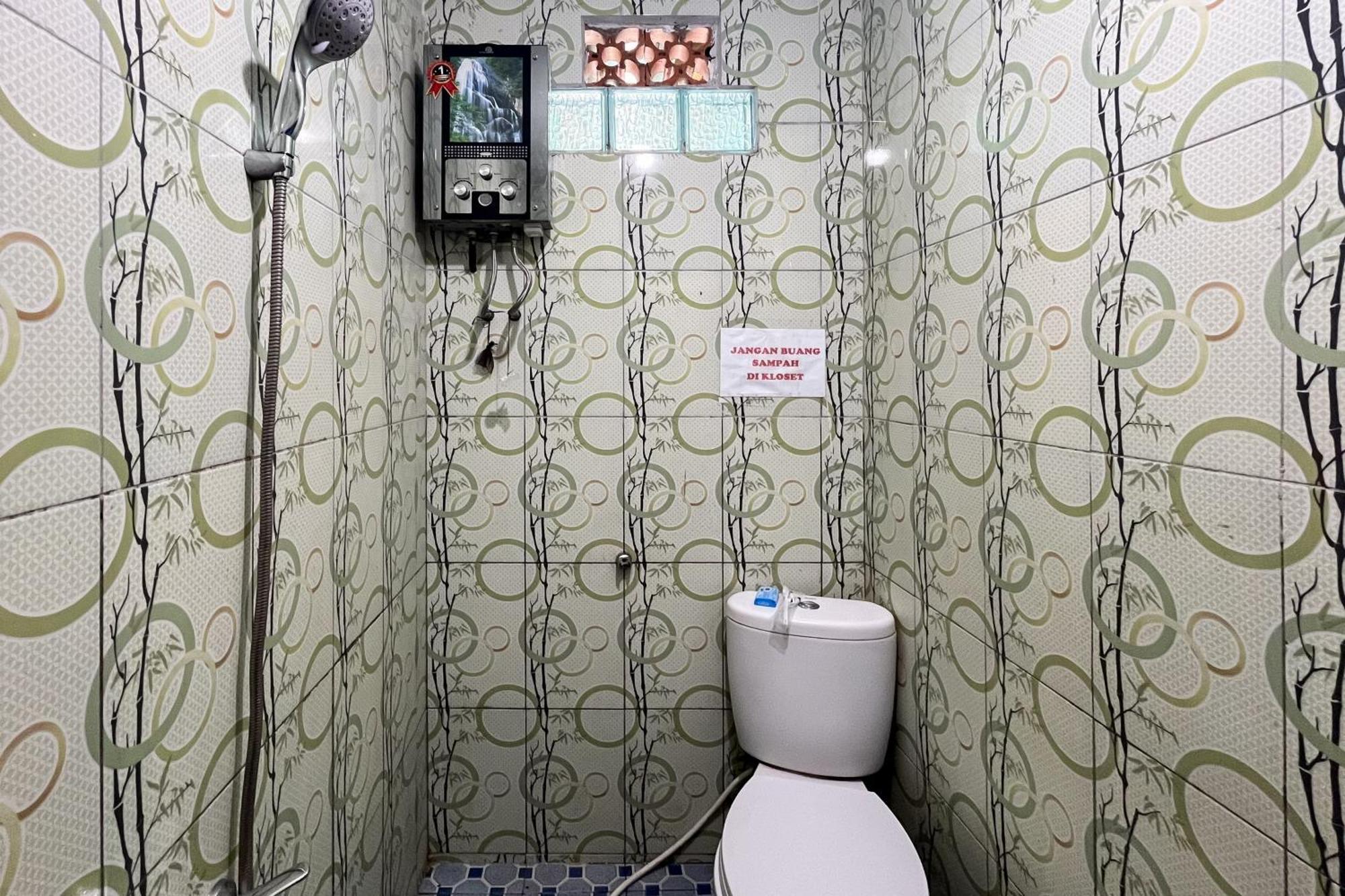 Reddoorz At Villa Waterfun Favour Pagar Alam Pagaralam 外观 照片